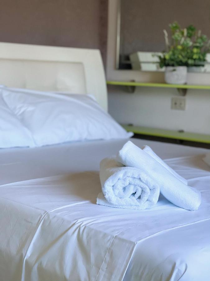Sunkissed Centre Apartment Vlorë Екстериор снимка