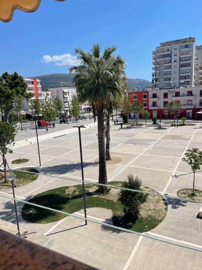 Sunkissed Centre Apartment Vlorë Екстериор снимка
