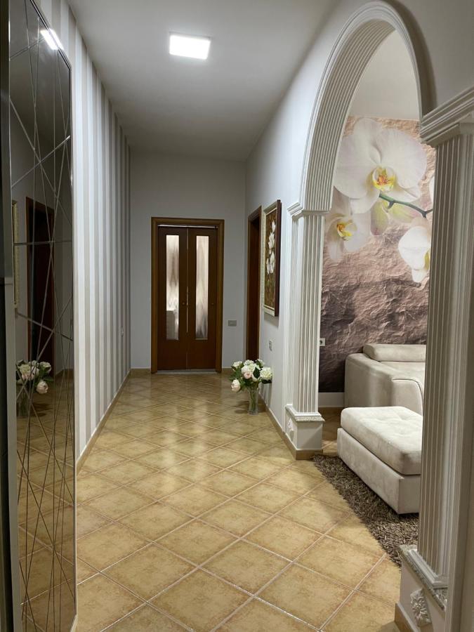 Sunkissed Centre Apartment Vlorë Екстериор снимка