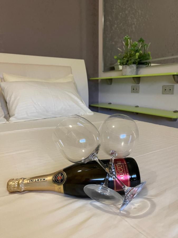 Sunkissed Centre Apartment Vlorë Екстериор снимка