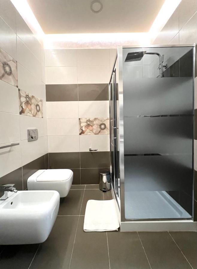 Sunkissed Centre Apartment Vlorë Екстериор снимка
