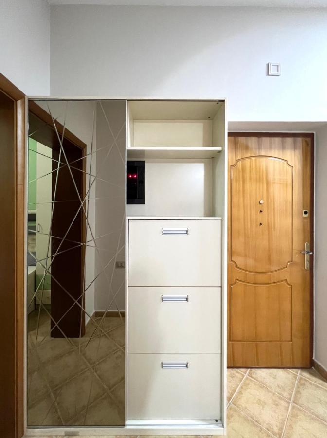 Sunkissed Centre Apartment Vlorë Екстериор снимка